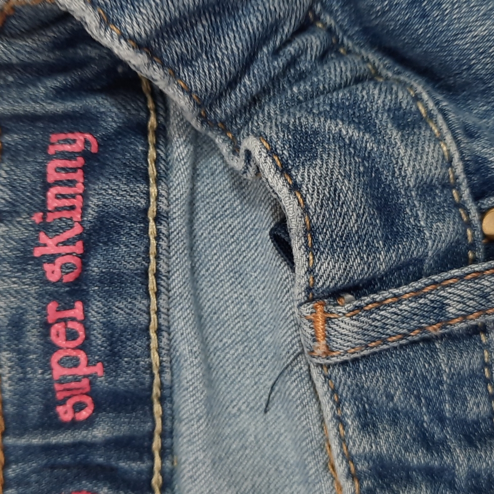 Gap KIds Super Skinny Jeans - Picture 8 of 8